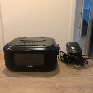 Ihome iBTW23 Bluetooth alarm, charging station
